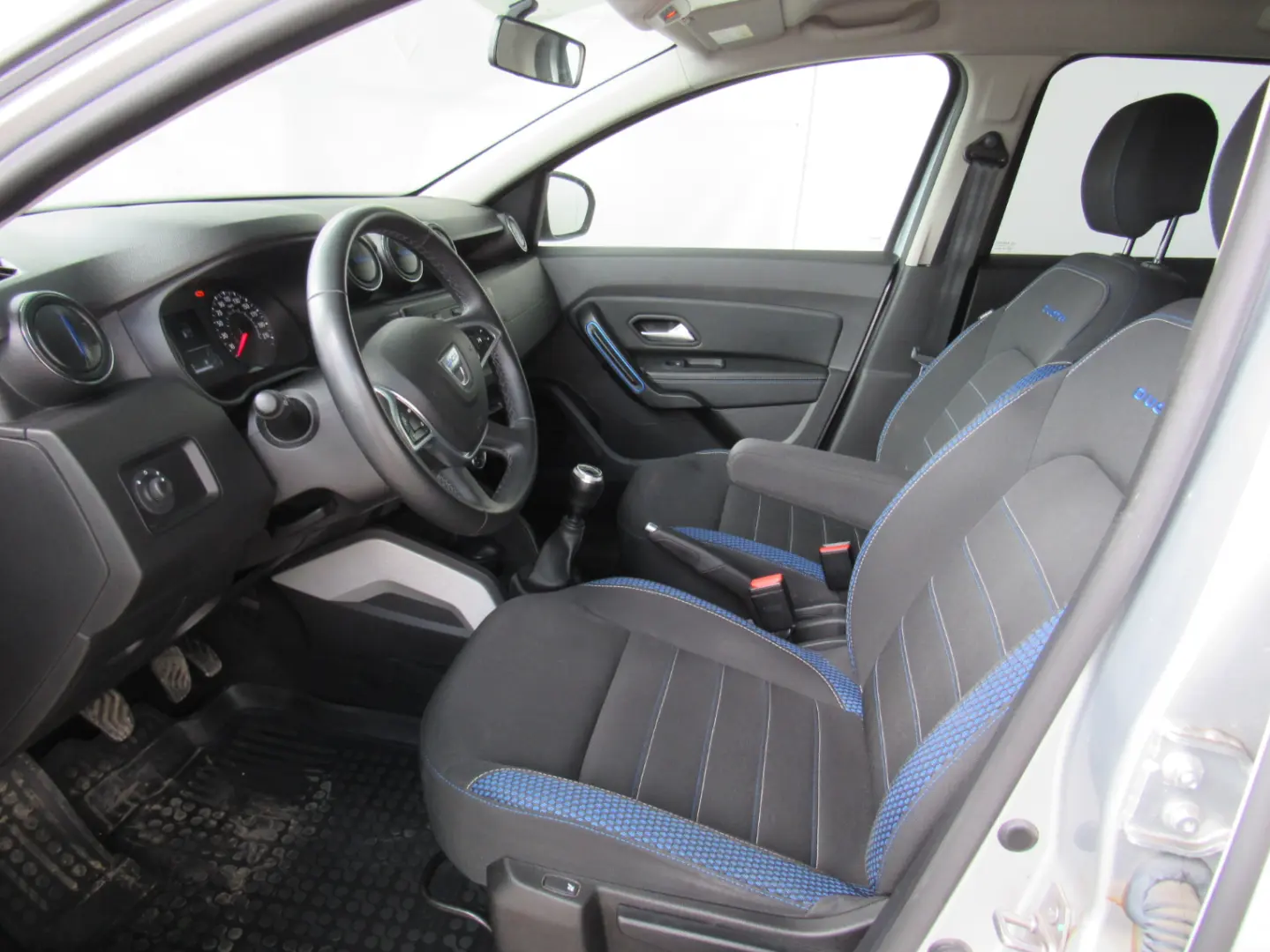 DACIA DUSTER 1.5 Blue dCi 115CP BlueLine 4WD