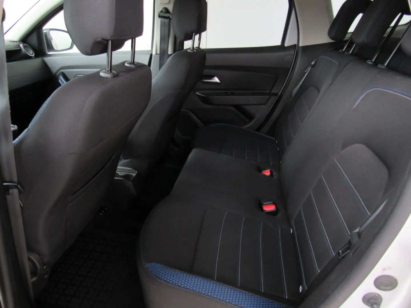 DACIA DUSTER 1.5 Blue dCi 115CP BlueLine 4WD