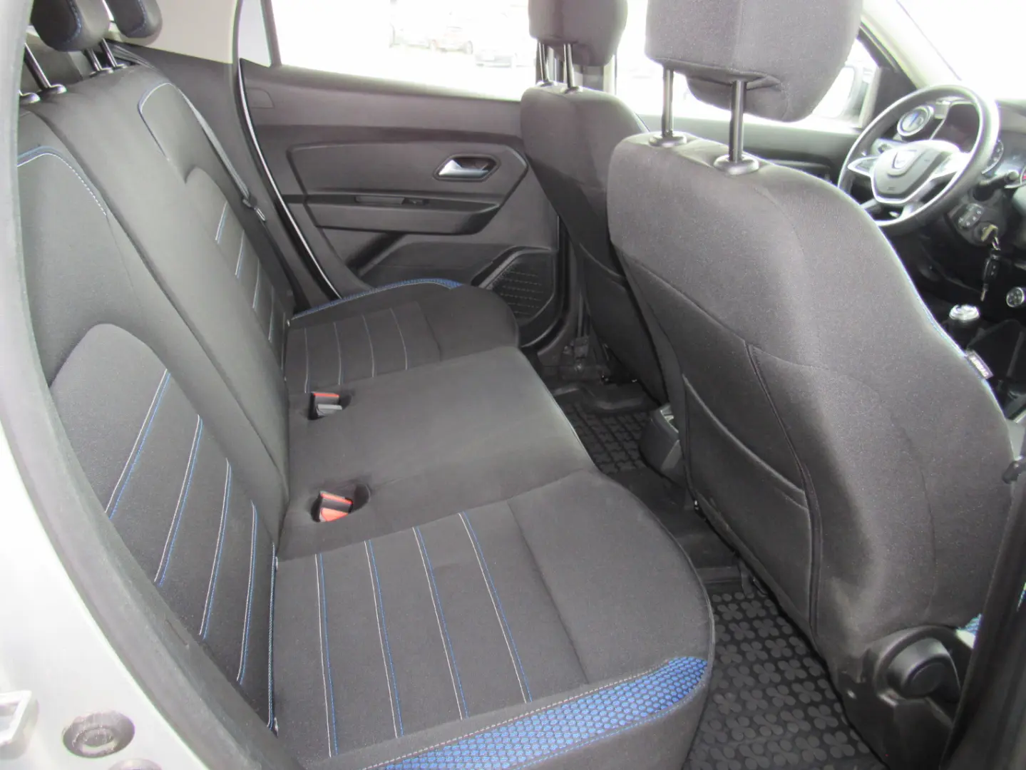 DACIA DUSTER 1.5 Blue dCi 115CP BlueLine 4WD