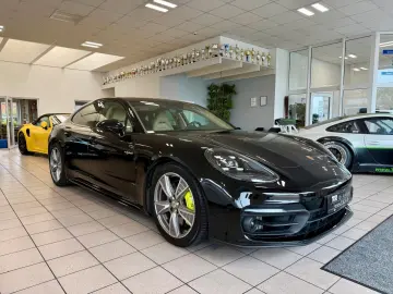 Panamera 4 E-Hybrid Panorama/ACC/HeadUp/Keyless