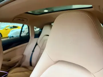 Panamera 4 E-Hybrid Panorama/ACC/HeadUp/Keyless