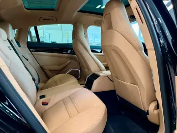 Panamera 4 E-Hybrid Panorama/ACC/HeadUp/Keyless