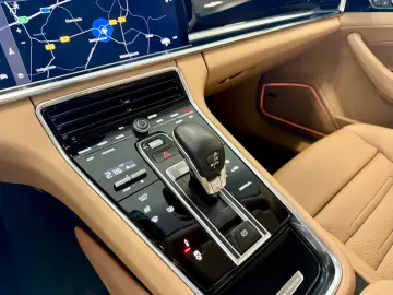 Panamera 4 E-Hybrid Panorama/ACC/HeadUp/Keyless