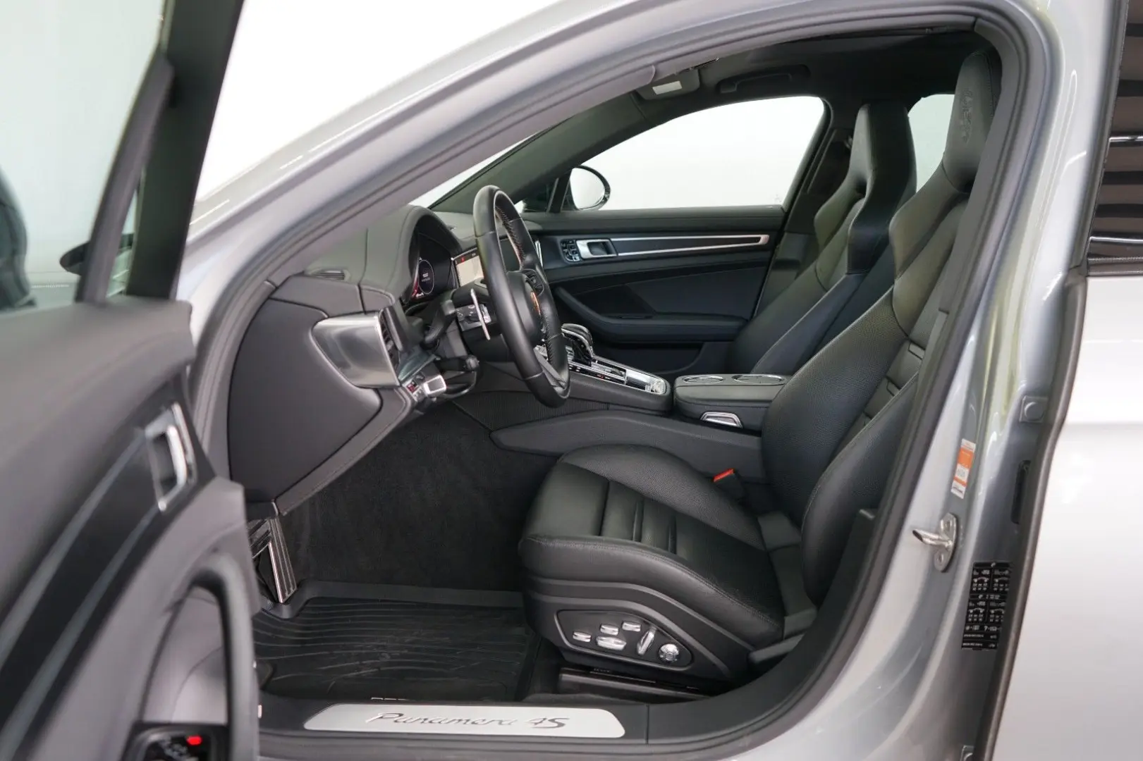 Panamera 4 S E-Hybrid*SportDesign/PANO/HAL/ABGAS
