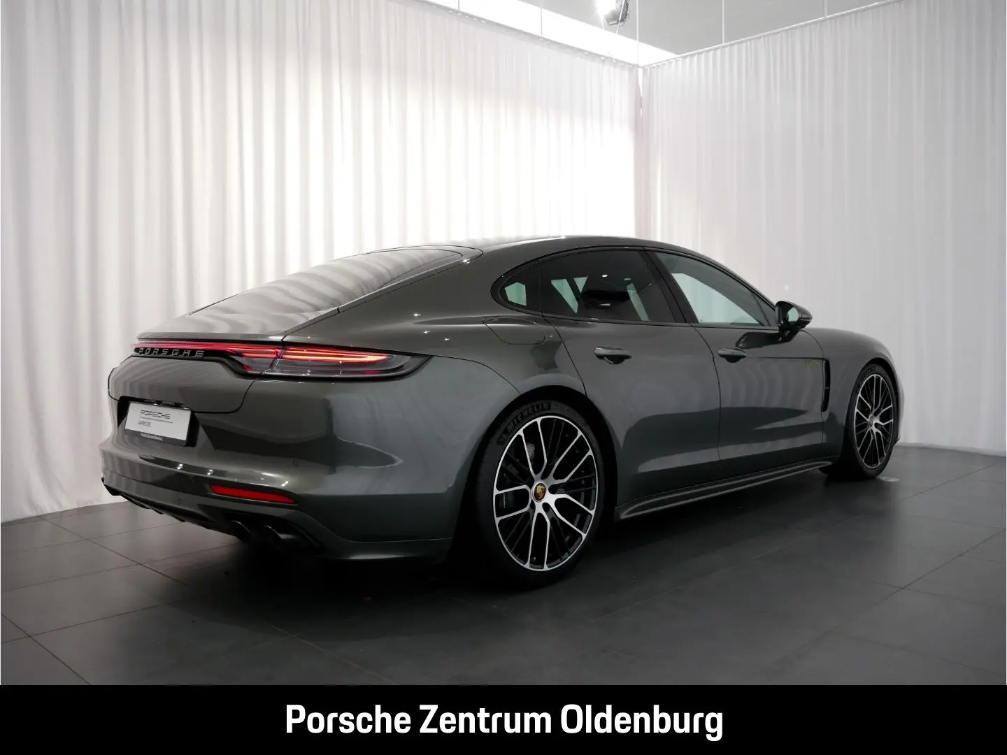 Panamera 4 E-Hybrid Platinum Edition Matrix LED