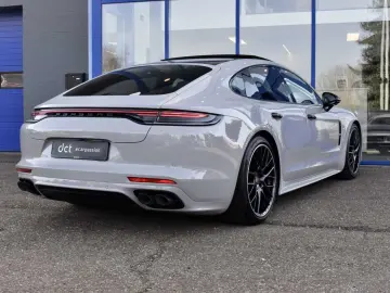 Panamera 4 PHEV Pano Rear Axle 18-way Sport Desi