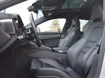 Panamera 4 PHEV Pano Rear Axle 18-way Sport Desi