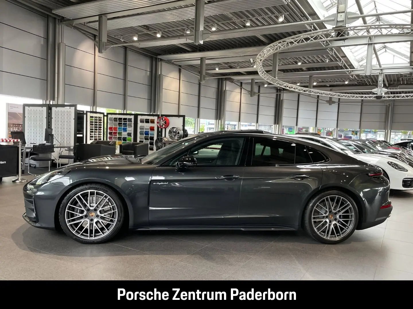 Panamera 4 E-Hybrid Sportabgas InnoDrive Head-Up
