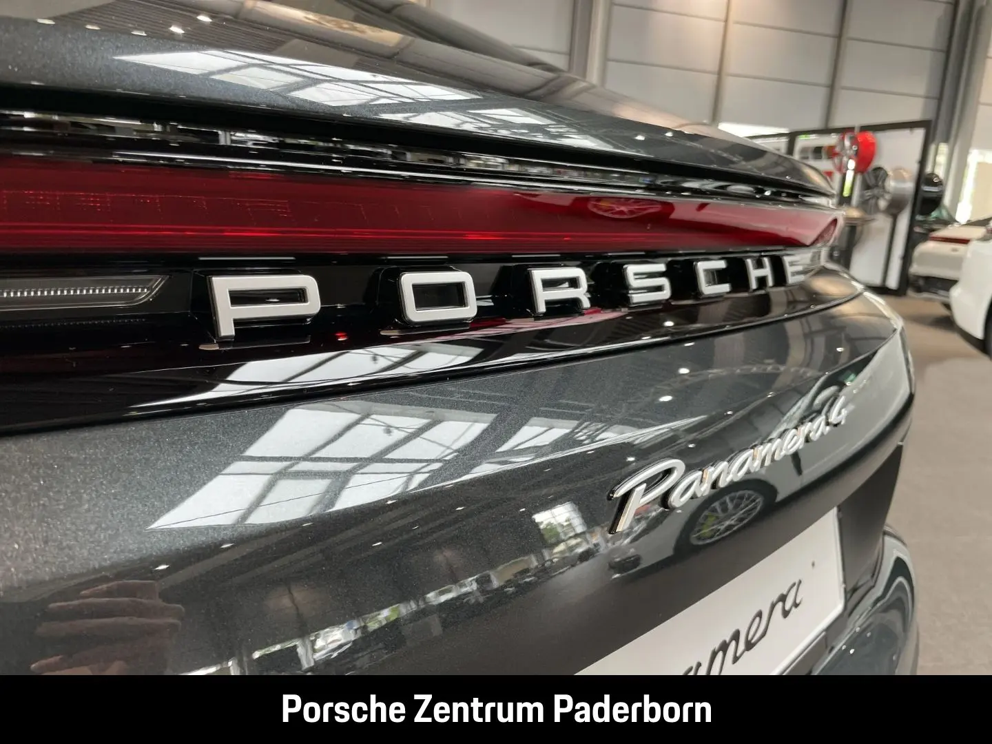 Panamera 4 E-Hybrid Sportabgas InnoDrive Head-Up