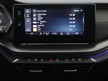 Octavia 2.0TSI DSG RS Navi+Matrix+Winterpaket