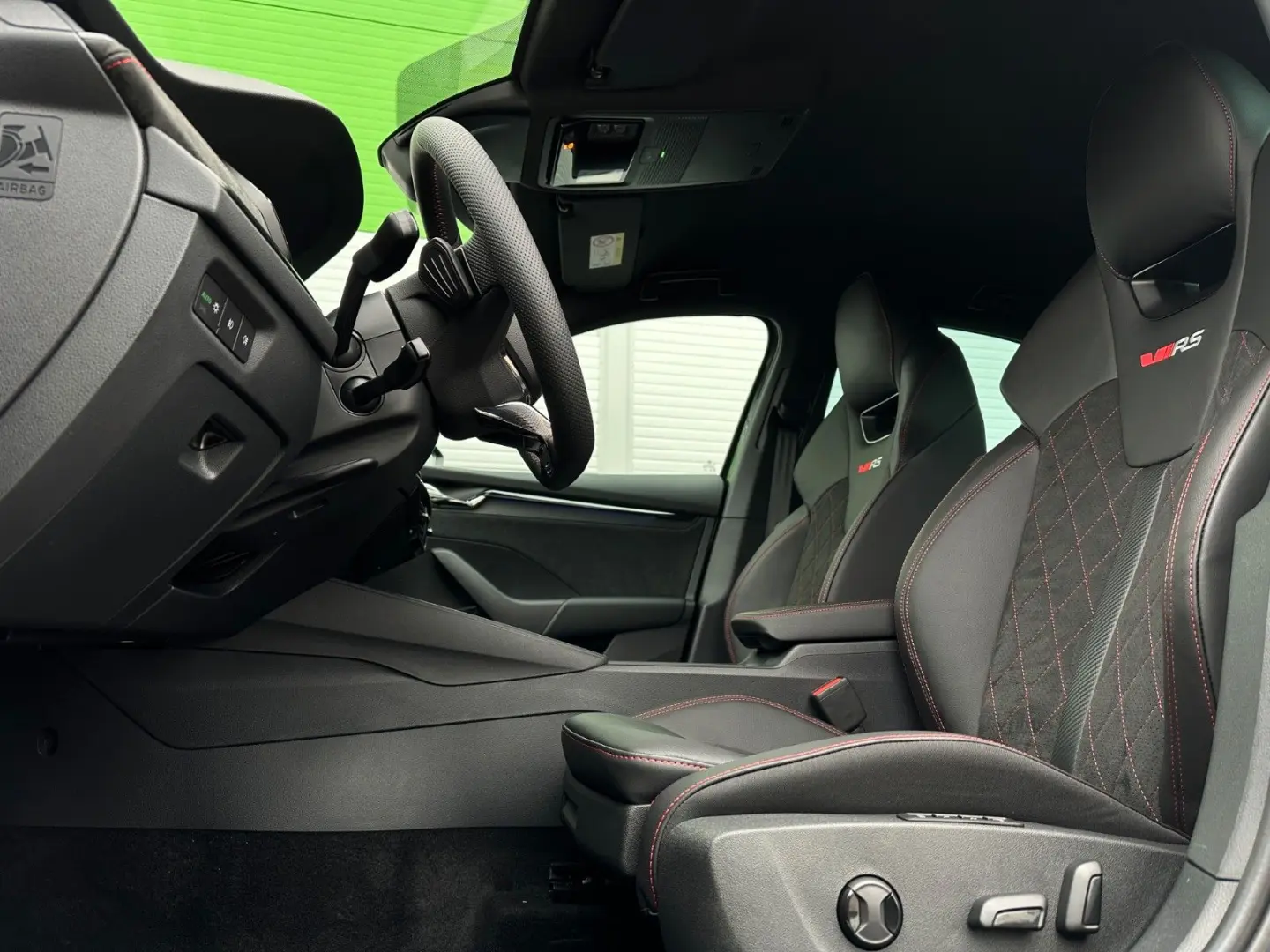 Octavia RS 2.0TSi DSG Leder NAVI KESSY DCC LM19