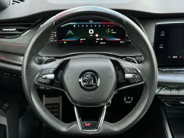 Octavia RS 2.0TSi DSG Leder NAVI KESSY DCC LM19