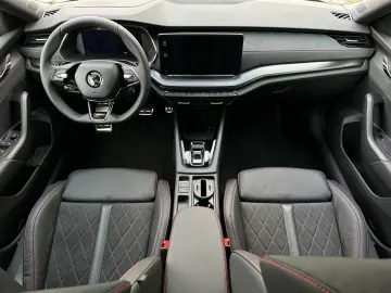 Octavia RS 2.0TSi DSG Leder NAVI KESSY DCC LM19