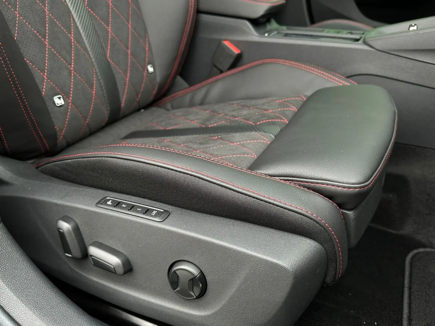 Octavia RS 245PS DSG Leder KAMERA DCC LM19