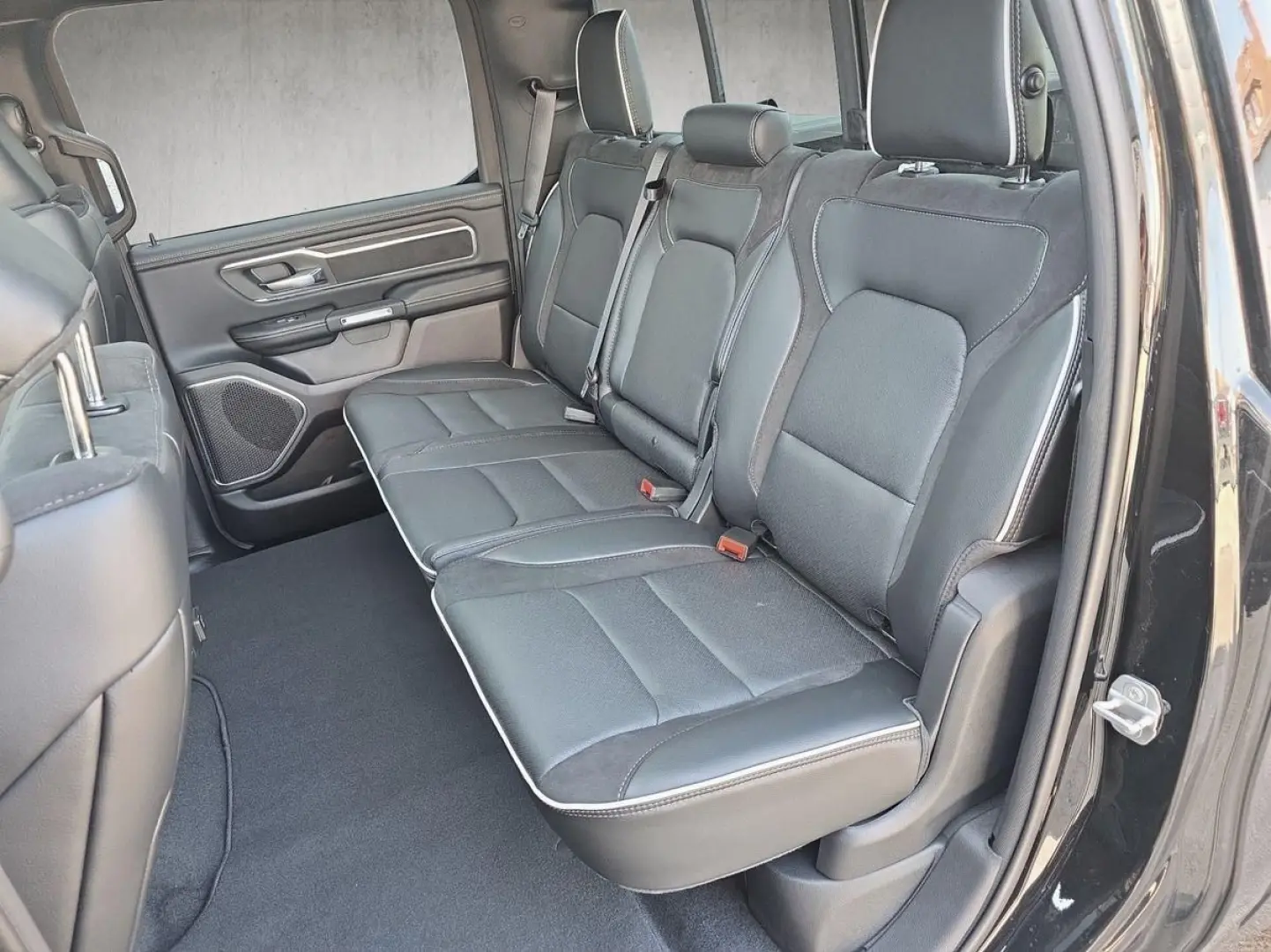 RAM Laramie Sport 3.0 Hurricane,LPG,NAP SPortaus