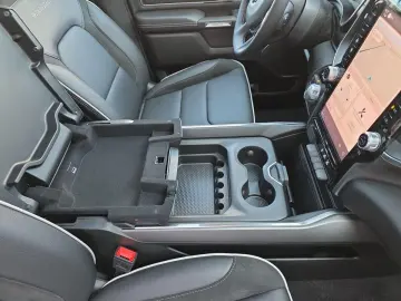 RAM Laramie Sport 3.0 Hurricane,LPG,NAP SPortaus