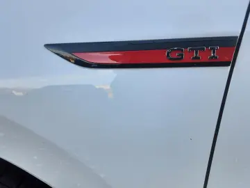 Golf 2.0 GTI OPF DSG PanoDach Kame Navi SH LED