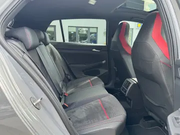 Golf GTI Clubsport °Pano°IQ°R-Kamera°19°Keyless°