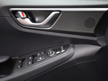 HYUNDAI IONIQ Plug-in-Hybrid 1.6 GDI Style Limousine