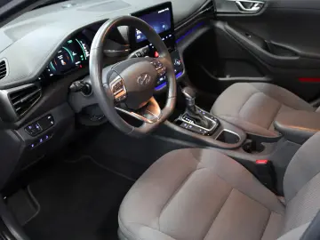 HYUNDAI IONIQ Plug-in-Hybrid 1.6 GDI Style Limousine