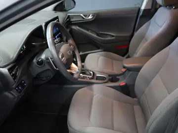 HYUNDAI IONIQ Plug-in-Hybrid 1.6 GDI Style Limousine