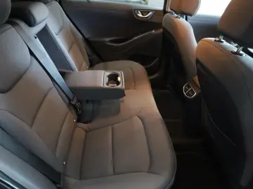 HYUNDAI IONIQ Plug-in-Hybrid 1.6 GDI Style Limousine