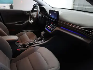 HYUNDAI IONIQ Plug-in-Hybrid 1.6 GDI Style Limousine