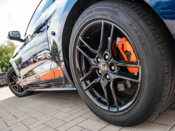 Mustang 2,3 MACH1 LED/ALCANTARA/ALU/KAMERA