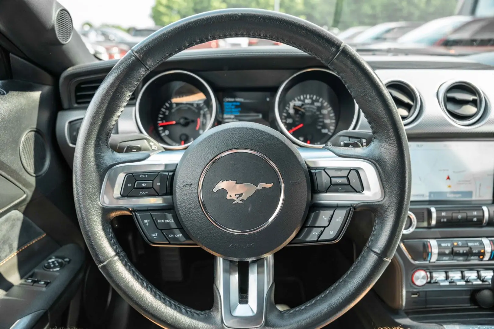 Mustang 2,3 MACH1 LED/ALCANTARA/ALU/KAMERA