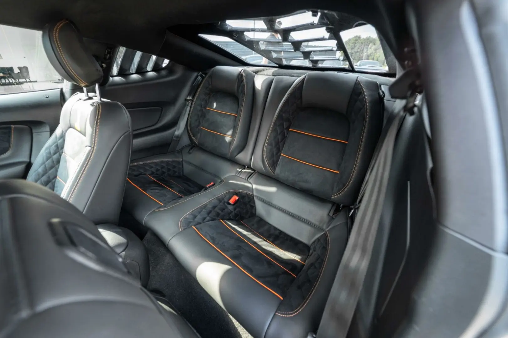 Mustang 2,3 MACH1 LED/ALCANTARA/ALU/KAMERA
