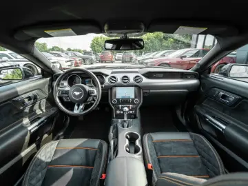 Mustang 2,3 MACH1 LED/ALCANTARA/ALU/KAMERA