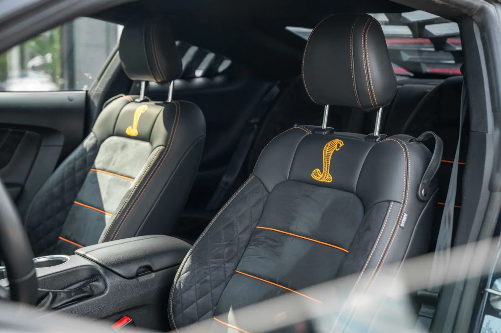 Mustang 2,3 MACH1 LED/ALCANTARA/ALU/KAMERA