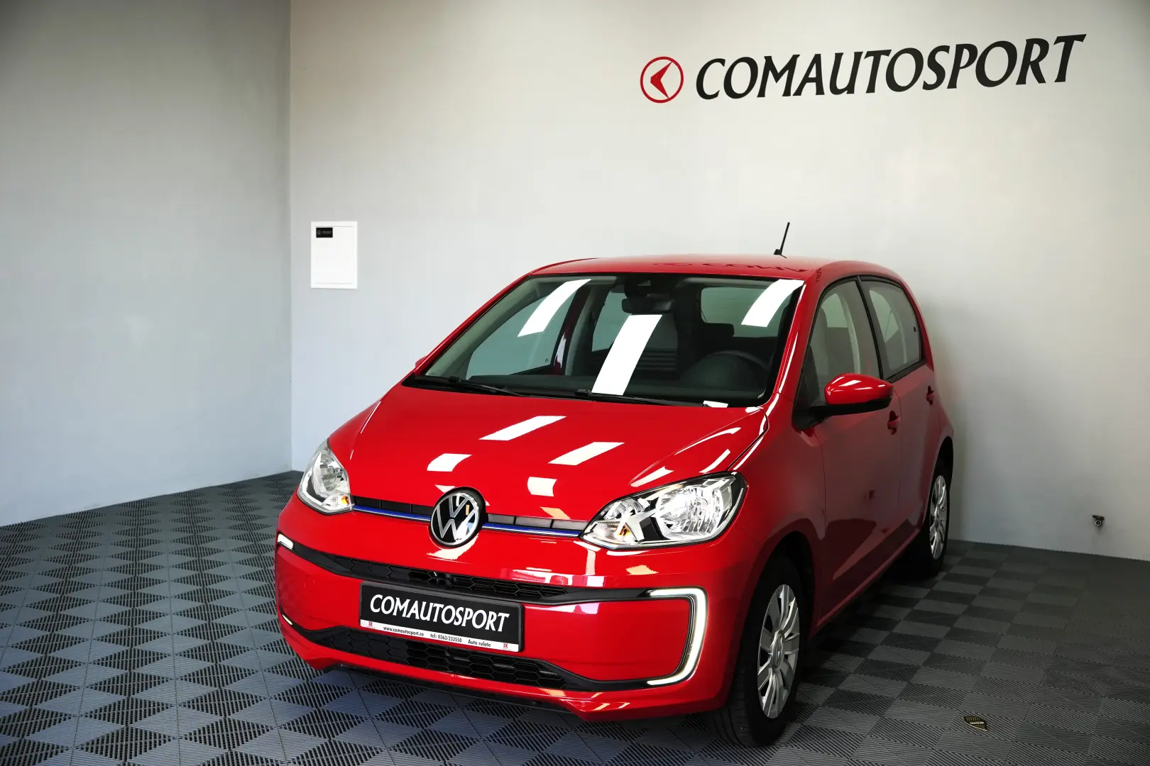 VOLKSWAGEN E-UP