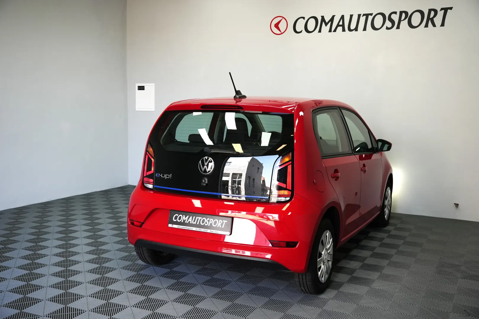VOLKSWAGEN E-UP
