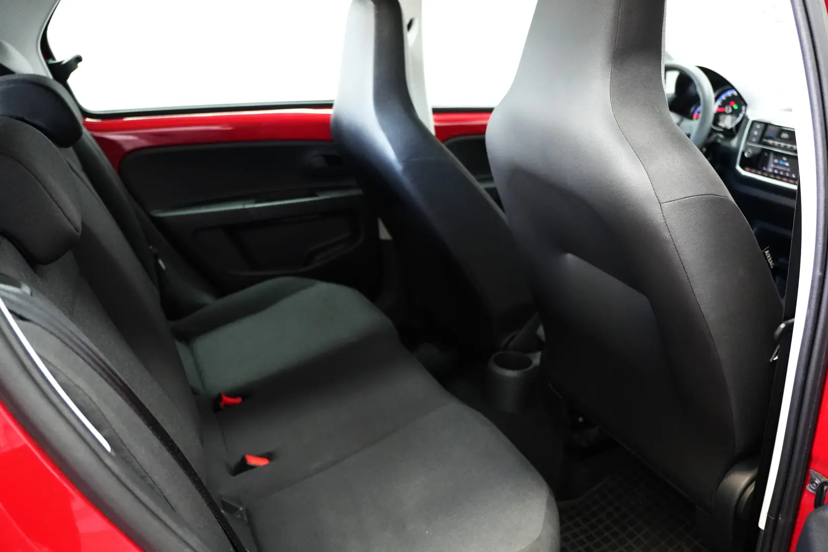 VOLKSWAGEN E-UP