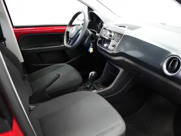 VOLKSWAGEN E-UP