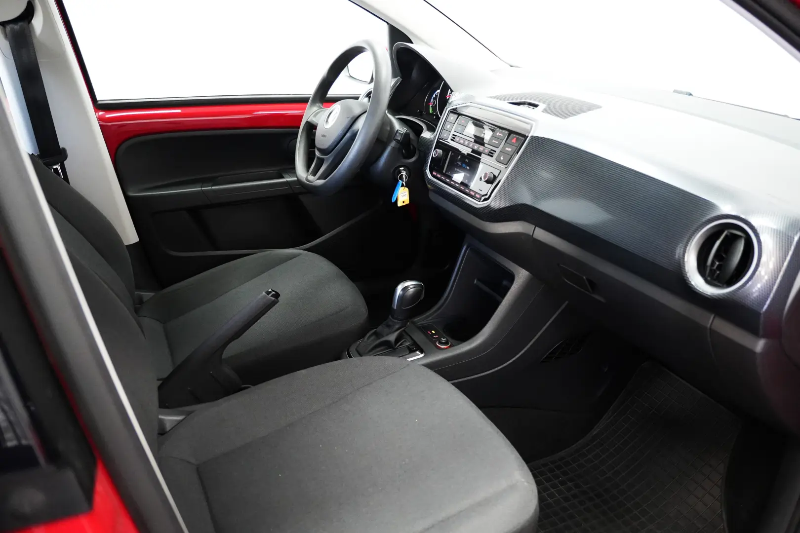 VOLKSWAGEN E-UP
