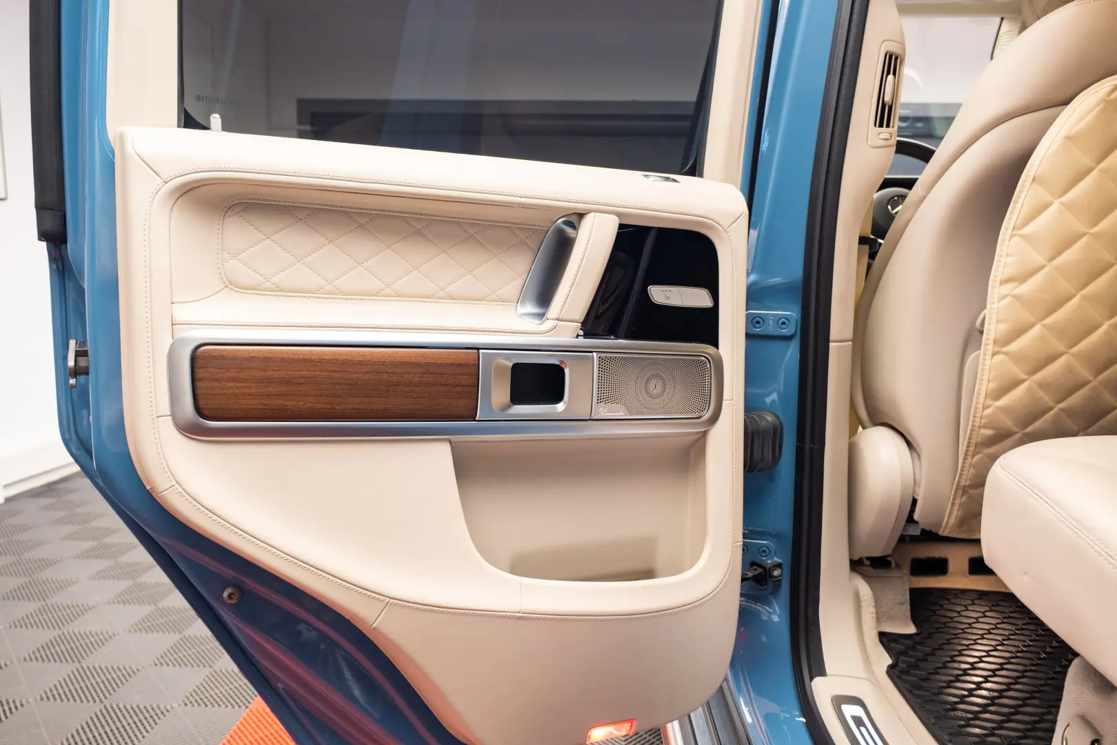 MERCEDES-BENZ G400d MANUFAKTUR