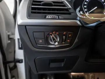 X3 xDrive 20d M-Sport FACEL. PANO LED W-LAN NAVI