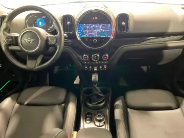 Cooper SE ALL4 Countryman Navi Parkassist LED
