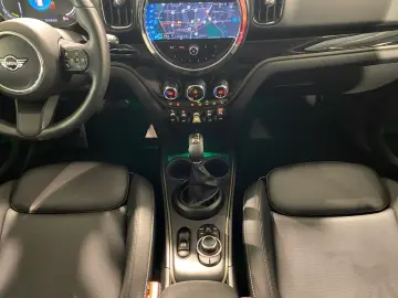 Cooper SE ALL4 Countryman Navi Parkassist LED