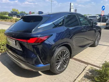 LEXUS RX450h + PLUG-IN-HYBRID LUXURY