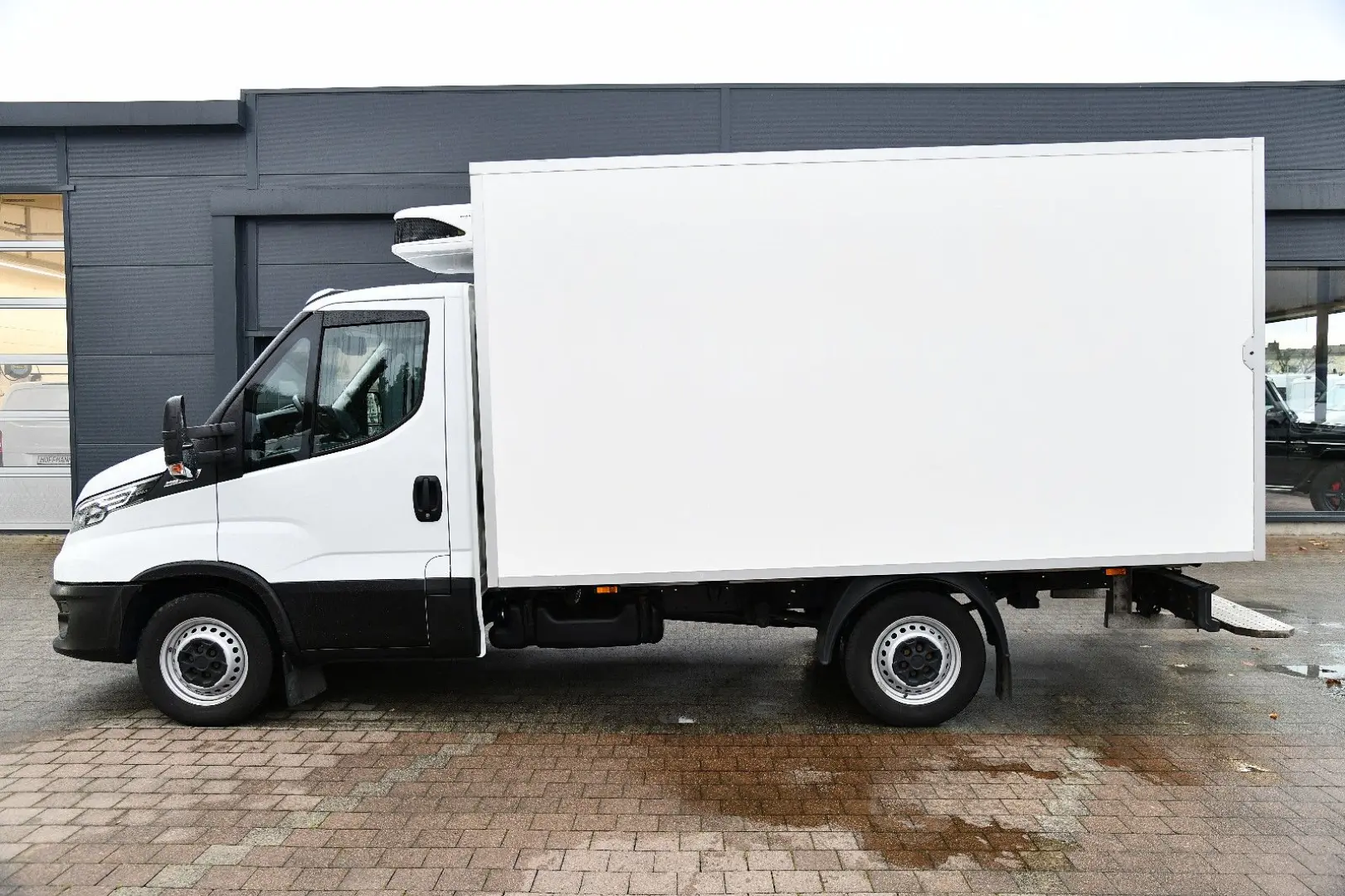 Daily Kühlkoffer Carrier Kühler 2 °C Autom. A/C