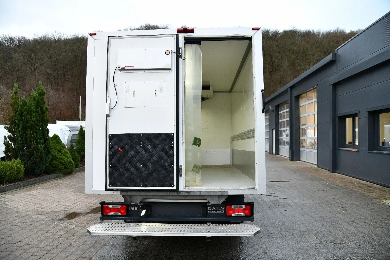 Daily Kühlkoffer Carrier Kühler 2 °C Autom. A/C