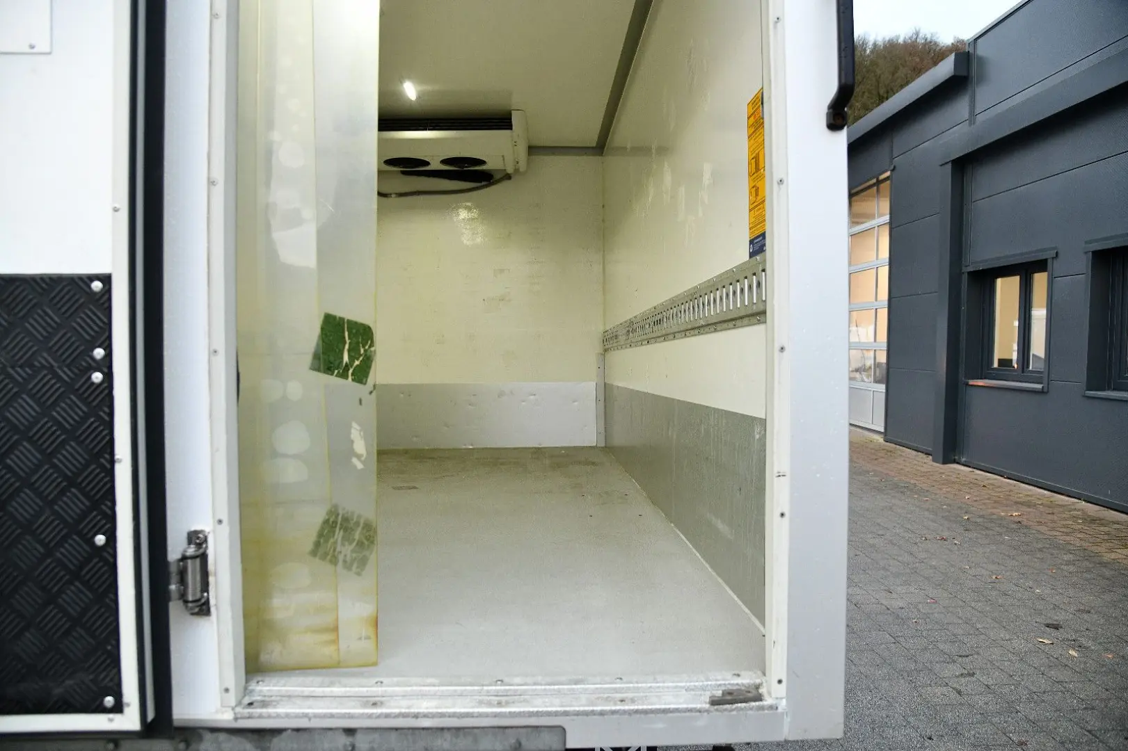 Daily Kühlkoffer Carrier Kühler 2 °C Autom. A/C