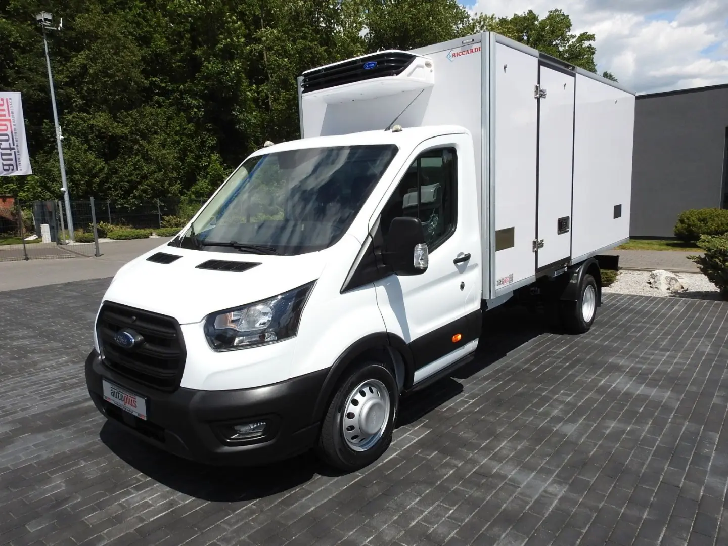 TRANSIT KÜHLKOFFER 0*C STROMVERSORGUNG 230V  A/C
