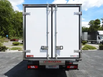 TRANSIT KÜHLKOFFER 0*C STROMVERSORGUNG 230V  A/C