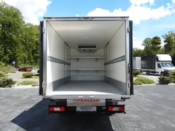 TRANSIT KÜHLKOFFER 0*C STROMVERSORGUNG 230V  A/C