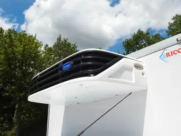 TRANSIT KÜHLKOFFER 0*C STROMVERSORGUNG 230V  A/C