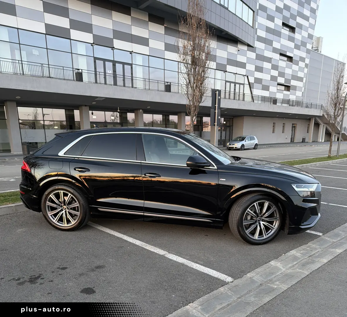 Audi Q8 55 TFSI Quattro S-Line 2021 - TVA Deductibil